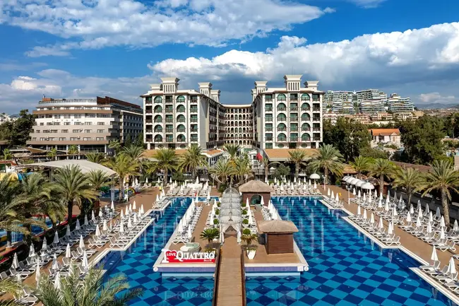Quattro Beach Spa & Resort
