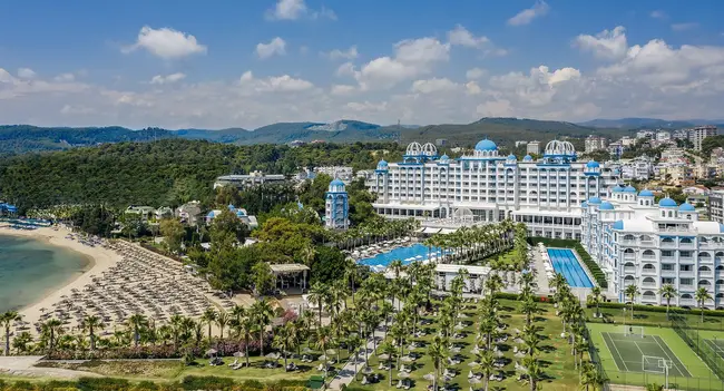 Rubi Platinum Spa Resort & Suites
